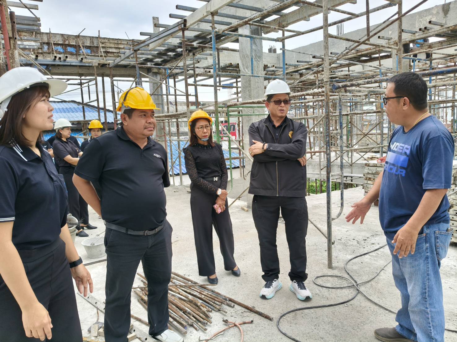 title - ผู้ตรวจราชการ ส.ป.ก. ประชุมติดตามความก้าวหน้าผลการดำเนินงานของ ส.ป.ก.ลพบุรี รอบที่ 2 ปีงบประมาณ พ.ศ. 2569 พร้อมตรวจเยี่ยมให้กำลังใจเกษตรกรในเขตปฏิรูปที่ดิน